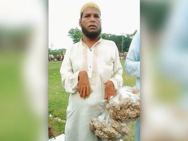 ভিক্ষাবৃত্তি ছেড়ে খলিলুর রহমান এখন ক্ষুদ্র ব্যবসায়ী