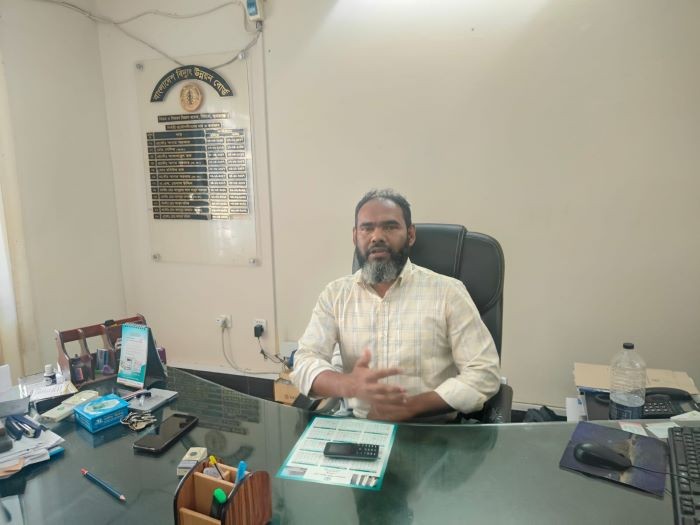 ছাতকে বিদ্যুৎ বিভাগে দুর্নীতি : তথ্য সংগ্রহ করতে গিয়ে তোপের মুখে গণমাধ্যমকর্মীরা 