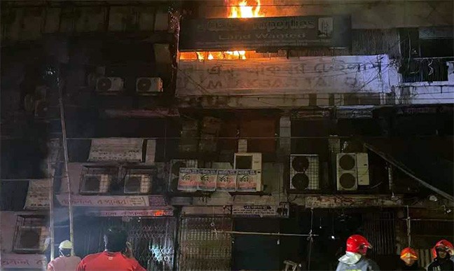 গুলিস্তানে একাধিক ককটেল বিস্ফোরণ