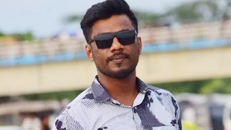 প্রকাশ্যে রাজধানীতে যুবদল কর্মীকে কুপিয়ে জখম