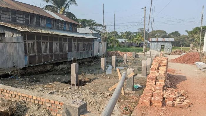 আমতলীতে সরকারি জমি দখলের মহোৎসব, চলছে ক্রয় বিক্রয় কোটি টাকার বানিজ্য প্রভাবশালীদের