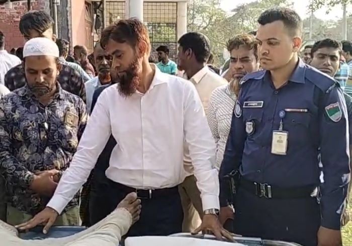 কুষ্টিয়ায় ট্রাক-অটোরিকশার সংঘর্ষে নিহত: ৫