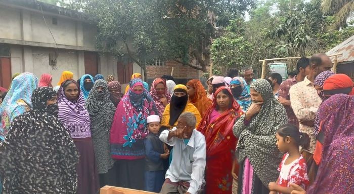 ঝিনাইদহে বিদ্যুৎস্পৃষ্টে মামা-ভাগ্নের মৃত্যু