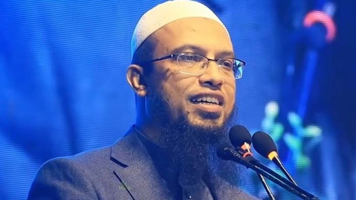 নামাজের প্রথম রাকাতে সুরা নাস পড়লে কী করবেন? ব্যাখ্যা দিলেন শায়খ আহমাদুল্লাহ